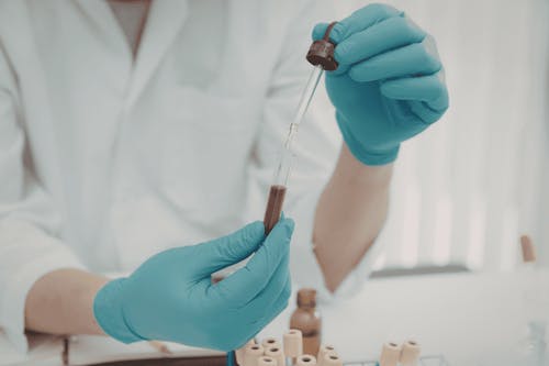 Sangue occulto nelle feci e screening colon-retto: differenze tra test FIT e FOB