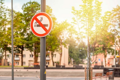 Milano amplia il divieto di fumo a tutte le aree pubbliche all’aperto