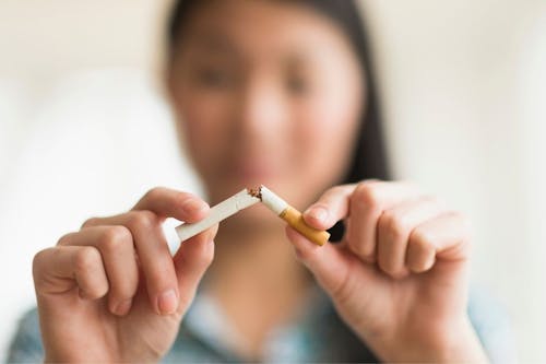 Smettere di fumare aumenta la probabilità di successo delle cure
