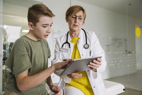 In aumento i casi di tumore tra gli adolescenti e i giovani adulti
